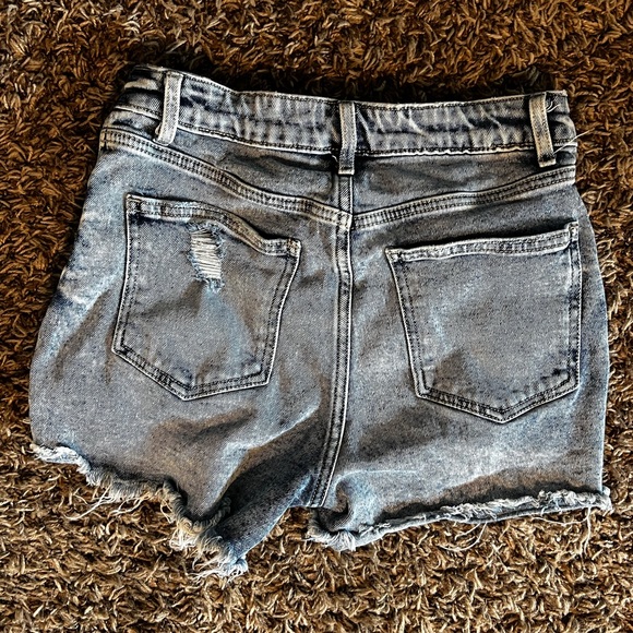 No boundaries Denim shorts size 7 - Picture 2 of 2